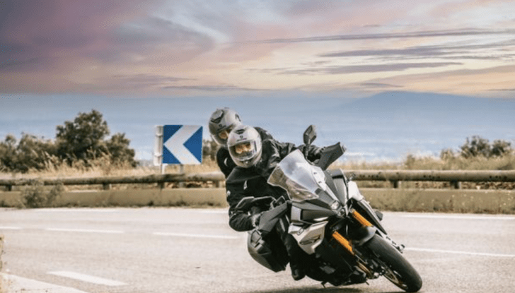 Suzuki GSX-S1000GX 2024 caratteristiche e prezzo - Foto 5 di 16