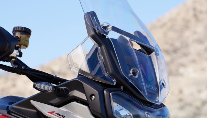 Triumph Tiger 900 2024: novità, design e caratteristiche tecniche - Foto 75 di 123