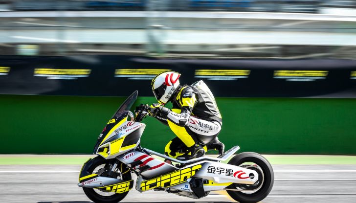 Velocifero punta sull’elettrico: ecco la proposta per EICMA 2023 - Foto 5 di 16