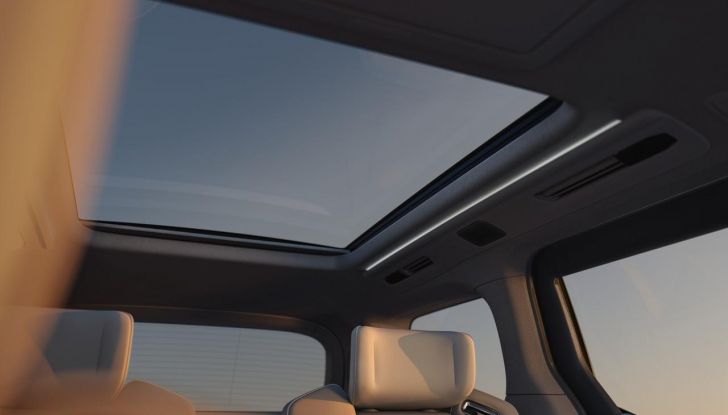 Volvo EM90: design, abitacolo, autonomia, caratteristiche e prestazioni - Foto 36 di 67