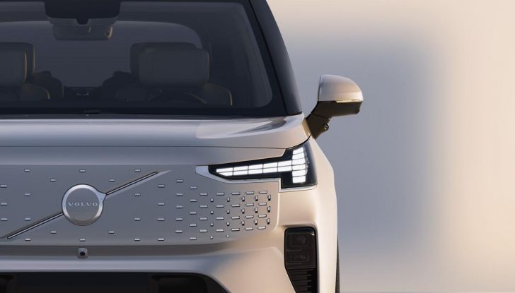 Volvo EM90: design, abitacolo, autonomia, caratteristiche e prestazioni - Foto 60 di 67