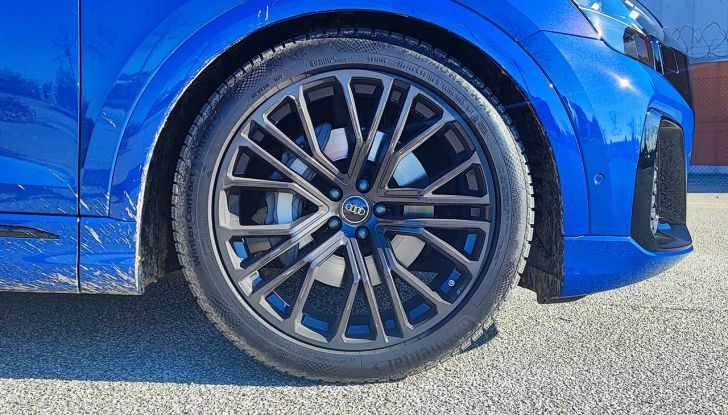 Audi Q8 2023: prova su strada e prezzi del restyling del SUV tedesco - Foto 4 di 22