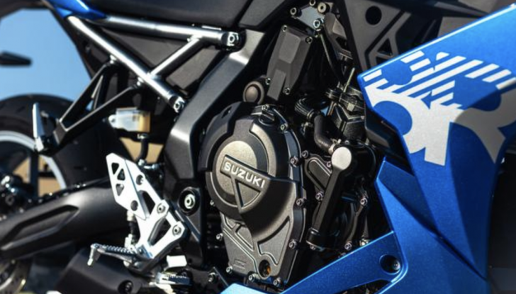 Suzuki GSX-8R “Tuned by JURI”: la moto ispirata a Street Fighter 6 - Foto 11 di 11