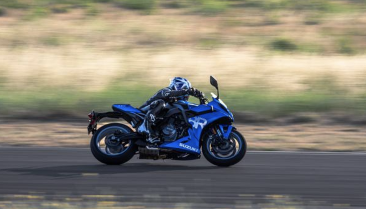 Suzuki GSX-8R “Tuned by JURI”: la moto ispirata a Street Fighter 6 - Foto 3 di 11