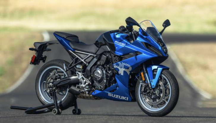 Suzuki GSX-8R “Tuned by JURI”: la moto ispirata a Street Fighter 6 - Foto 4 di 11