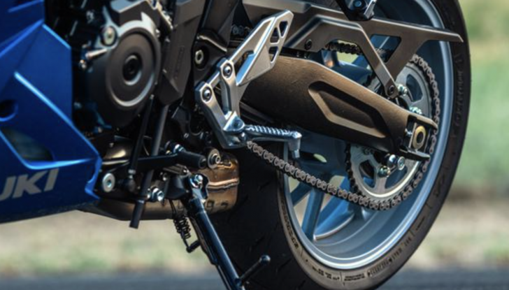 Suzuki GSX-8R “Tuned by JURI”: la moto ispirata a Street Fighter 6 - Foto 5 di 11