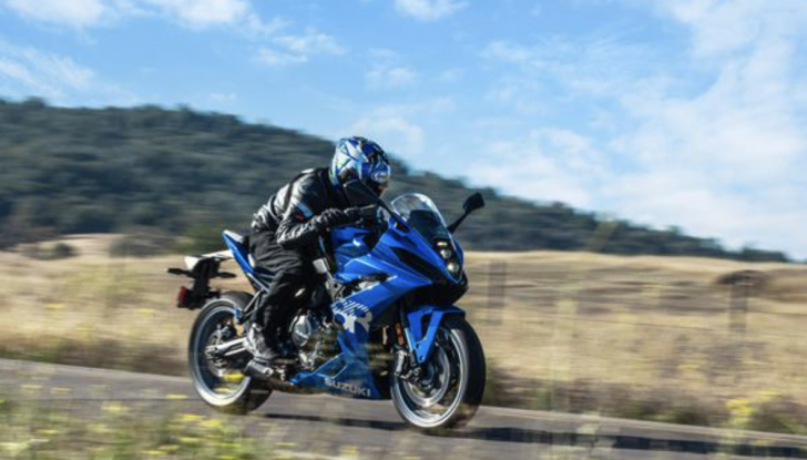 Suzuki GSX-8R “Tuned by JURI”: la moto ispirata a Street Fighter 6 - Foto 6 di 11