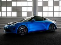Alpine A110 2024: caratteristiche, novità, versioni e prezzi per il mercato italiano