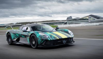 Aston Martin Valhalla: nuovi test in pista per l’hypercar ibrida