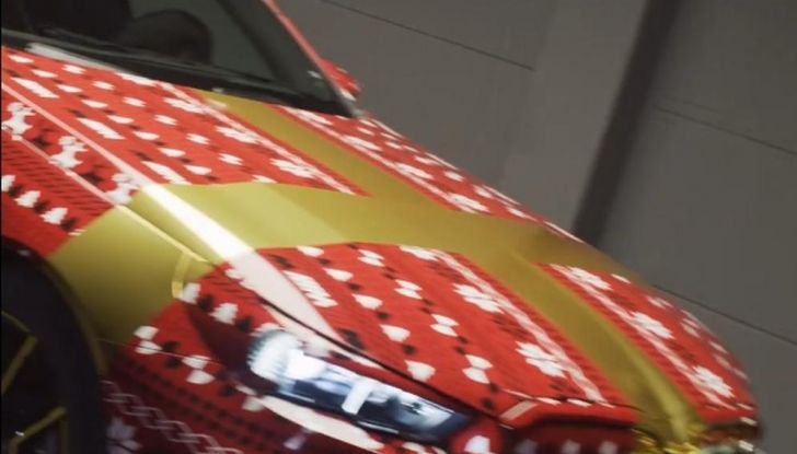 BMW M5 Touring 2025: gli ultimi teaser svelano nuovi dettagli sulla sw - Foto 7 di 15