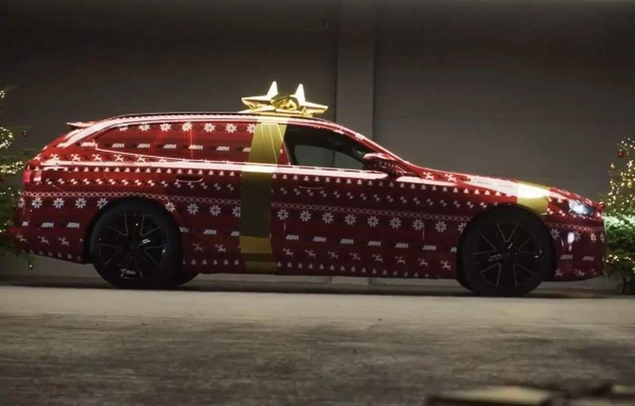 BMW M5 Touring 2025 teaser