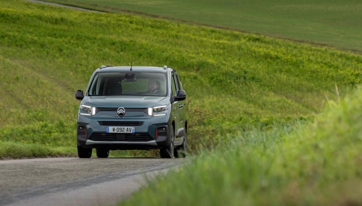 Citroën Berlingo 2024: caratteristiche, versioni, design, interni e motori del nuovo restyling - Foto 5 di 48