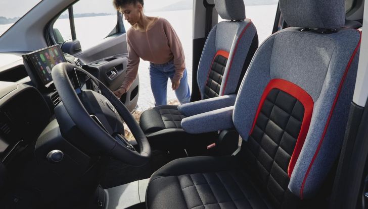 Citroën Berlingo 2024: caratteristiche, versioni, design, interni e motori del nuovo restyling - Foto 35 di 48