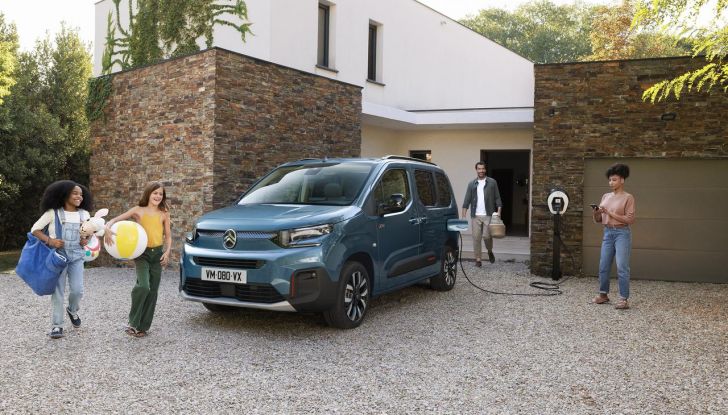 Citroën Berlingo 2024: caratteristiche, versioni, design, interni e motori del nuovo restyling - Foto 31 di 48