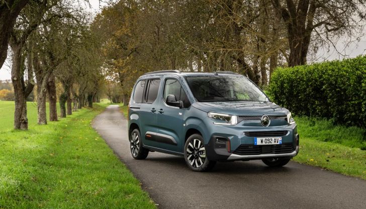 Citroën Berlingo 2024: caratteristiche, versioni, design, interni e motori del nuovo restyling - Foto 8 di 48