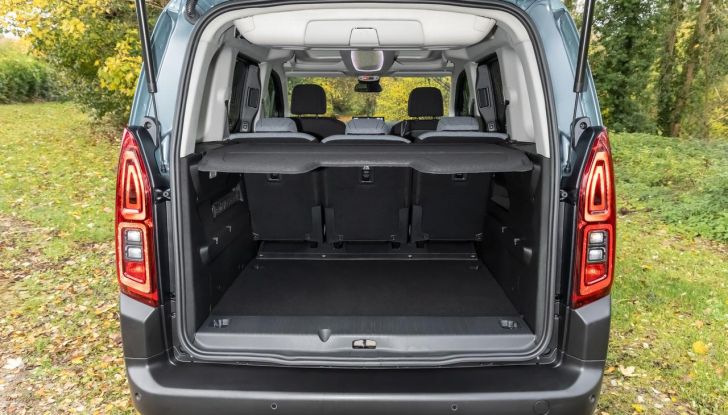 Citroën Berlingo 2024: caratteristiche, versioni, design, interni e motori del nuovo restyling - Foto 26 di 48