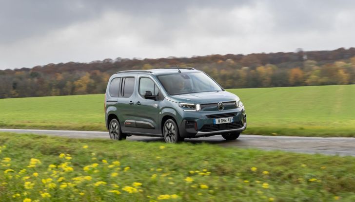 Citroën Berlingo 2024: caratteristiche, versioni, design, interni e motori del nuovo restyling - Foto 2 di 48