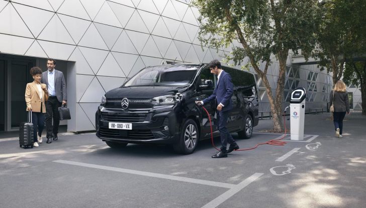 Citroën SpaceTourer 2024: caratteristiche, design, abitacolo e novità - Foto 2 di 12