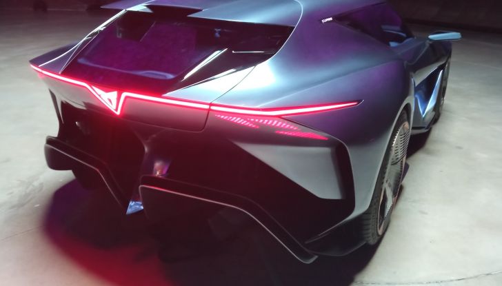 Cupra Formentor VZ5 BAT e Ateca Tribe Edition prova su strada e caratteristiche tecniche - Foto 12 di 25