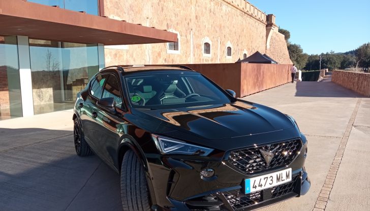 Cupra Formentor VZ5 BAT e Ateca Tribe Edition prova su strada e caratteristiche tecniche - Foto 22 di 25