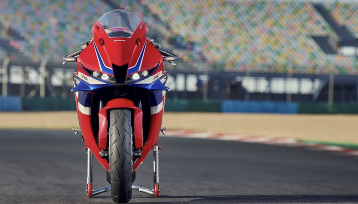 Honda CBR600RR 2024 prezzo di listino e data di uscita - Foto 3 di 7
