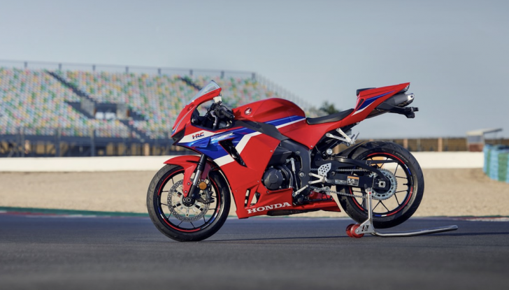 Honda CBR600RR 2024 prezzo di listino e data di uscita - Foto 5 di 7