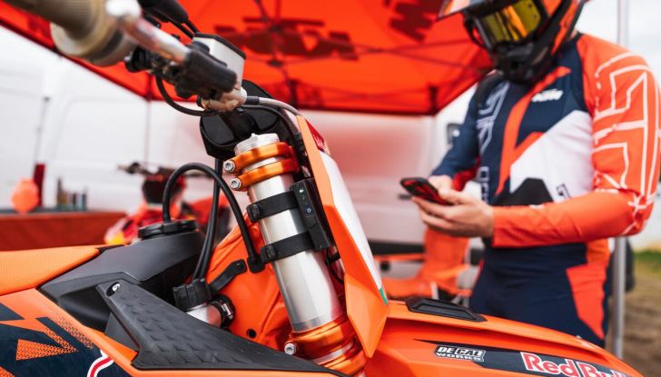 KTM SX-F Factory Edition 2024: caratteristiche e novità dei nuovi modelli da cross - Foto 5 di 11