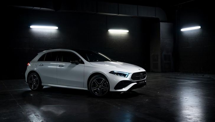 Mercedes A 250 e Vibes: caratteristiche, dotazioni, design e interni della special edition - Foto 6 di 13