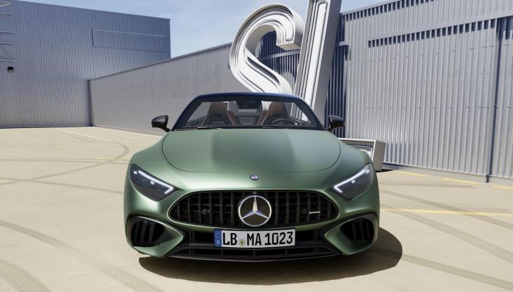 Mercedes-AMG SL 63 E Performance: caratteristiche, interni, design e prestazioni - Foto 2 di 19
