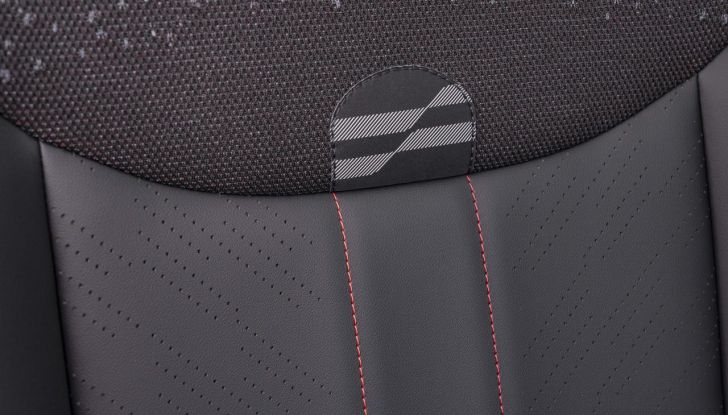 Mini Cooper SE JCW: caratteristiche, design, autonomia, motore e interni della nuova sportiva elettrica - Foto 49 di 51