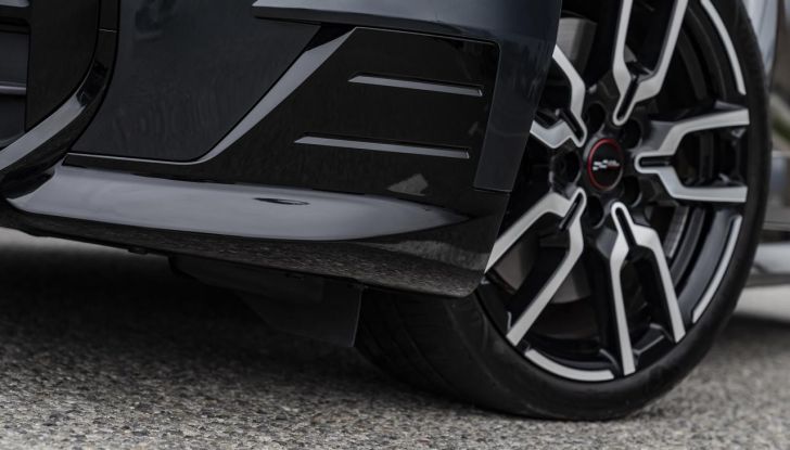 Mini Cooper SE JCW: caratteristiche, design, autonomia, motore e interni della nuova sportiva elettrica - Foto 40 di 51