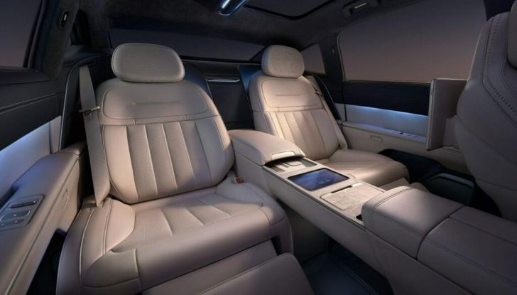 NIO ET9: caratteristiche, design e interni della nuova ammiraglia elettrica - Foto 33 di 41