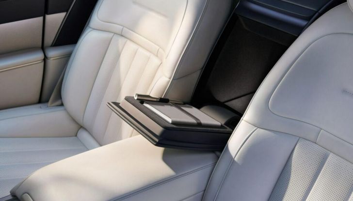 NIO ET9: caratteristiche, design e interni della nuova ammiraglia elettrica - Foto 34 di 41