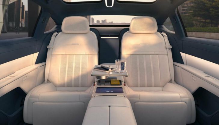 NIO ET9: caratteristiche, design e interni della nuova ammiraglia elettrica - Foto 24 di 41