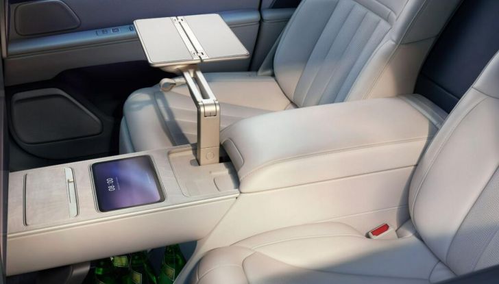 NIO ET9: caratteristiche, design e interni della nuova ammiraglia elettrica - Foto 40 di 41