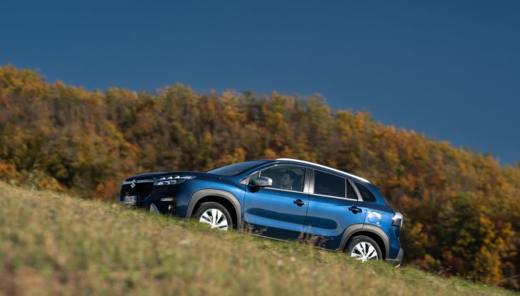 Suzuki Vitara Hybrid ed S-Cross Hybrid Yoru: caratteristiche, motore e dotazioni della versione speciale - Foto 16 di 132