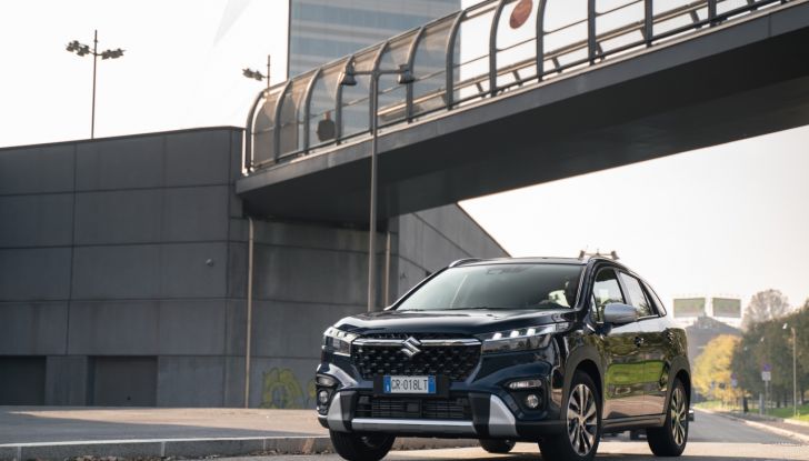 Suzuki Vitara Hybrid ed S-Cross Hybrid Yoru: caratteristiche, motore e dotazioni della versione speciale - Foto 3 di 132