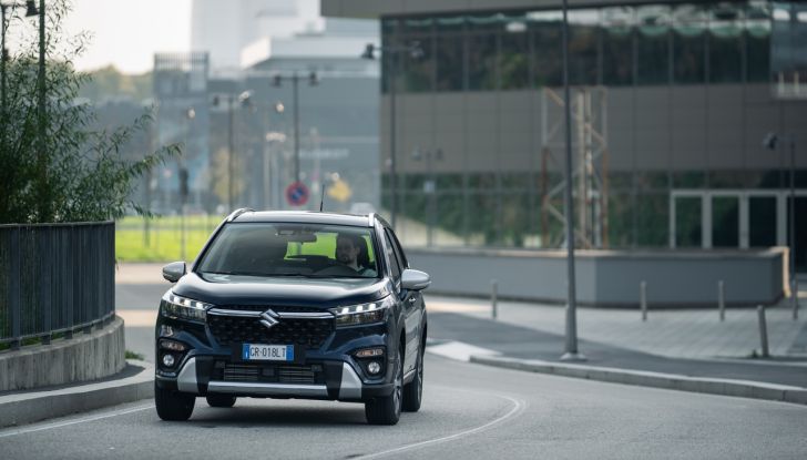 Suzuki Vitara Hybrid ed S-Cross Hybrid Yoru: caratteristiche, motore e dotazioni della versione speciale - Foto 9 di 132