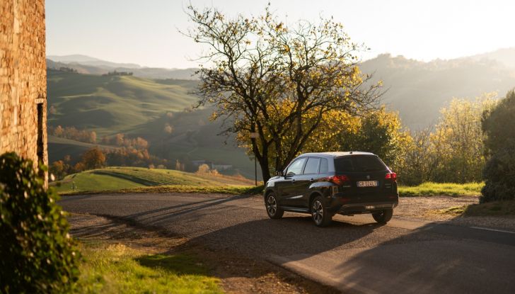 Suzuki Vitara Hybrid ed S-Cross Hybrid Yoru: caratteristiche, motore e dotazioni della versione speciale - Foto 95 di 132