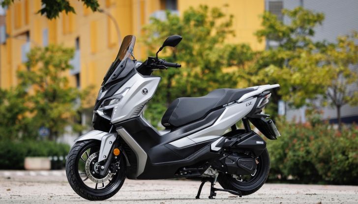 Moto e scooter 125 cc in autostrada e tangenziali: primo “sì” alla circolazione - Foto 3 di 15