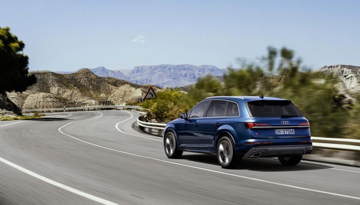 Audi Q7 2024: caratteristiche, design, interni, motori e versioni - Foto 8 di 16