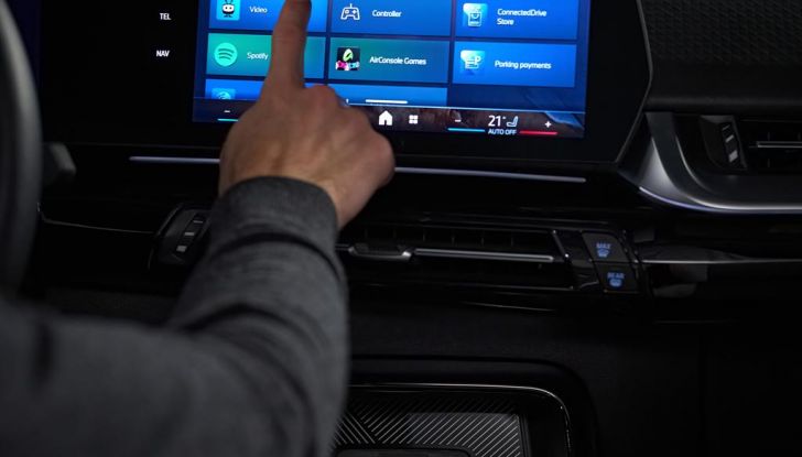 BMW al CES 2024 mostra la sua idea di futuro digitale e interattivo - Foto 3 di 86