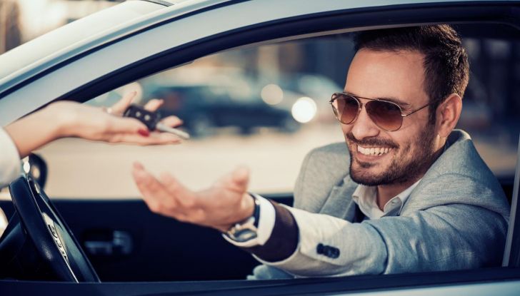 Costi noleggio auto: per un giorno, settimana, mese, anno - Foto 8 di 12