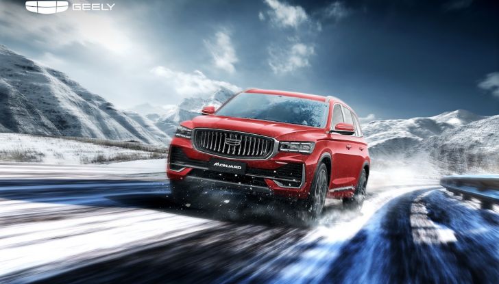 Geely prevede un boom di vendite di auto elettriche e ibride plug-in nel 2024 - Foto 7 di 9