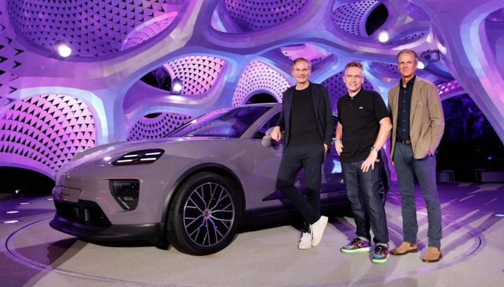 Porsche Macan 2025: caratteristiche, versioni, autonomia, motori, design, interni e prezzi - Foto 14 di 25