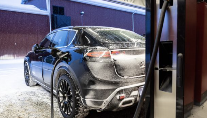 Nuova Porsche Macan elettrica, proseguono i test - Foto 4 di 7