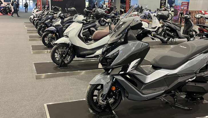 Il catalogo Sym in mostra a Motor Bike Expo 2024 - Foto 5 di 8