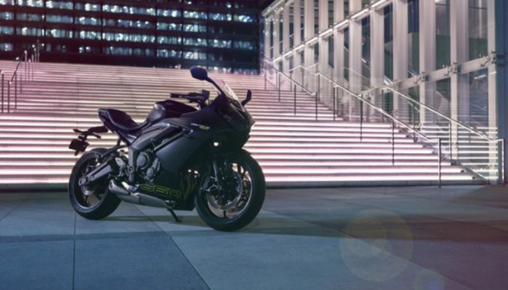 Nuova Triumph Daytona 660 caratteristiche tecniche, colori e prezzi - Foto 10 di 14