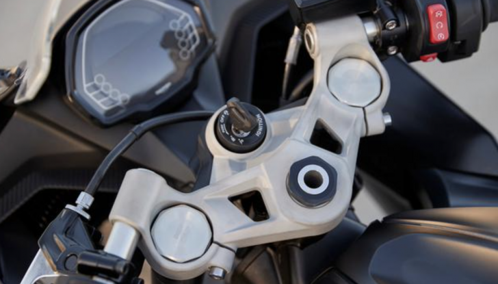 Nuova Triumph Daytona 660 caratteristiche tecniche, colori e prezzi - Foto 5 di 14