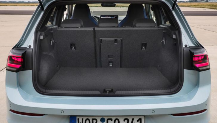 Volkswagen Golf 2025: partita la produzione in serie - Foto 31 di 92
